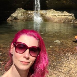 Meet your Posher, Virginia